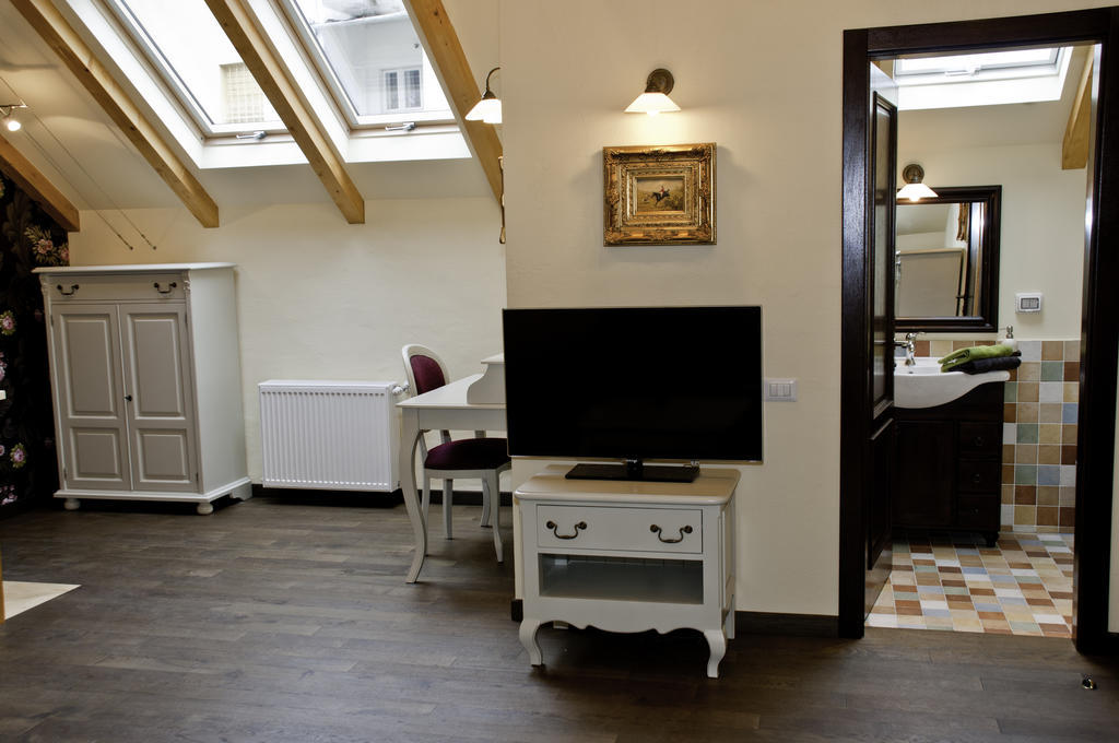Arina Apartments Brasov Bilik gambar